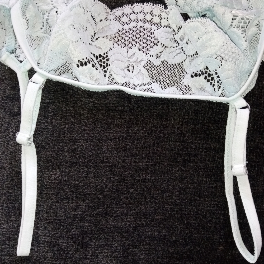 Lace Bralette - Picture 5 of 6